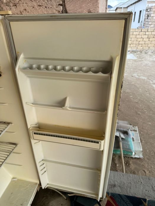 Холодильник рабочий