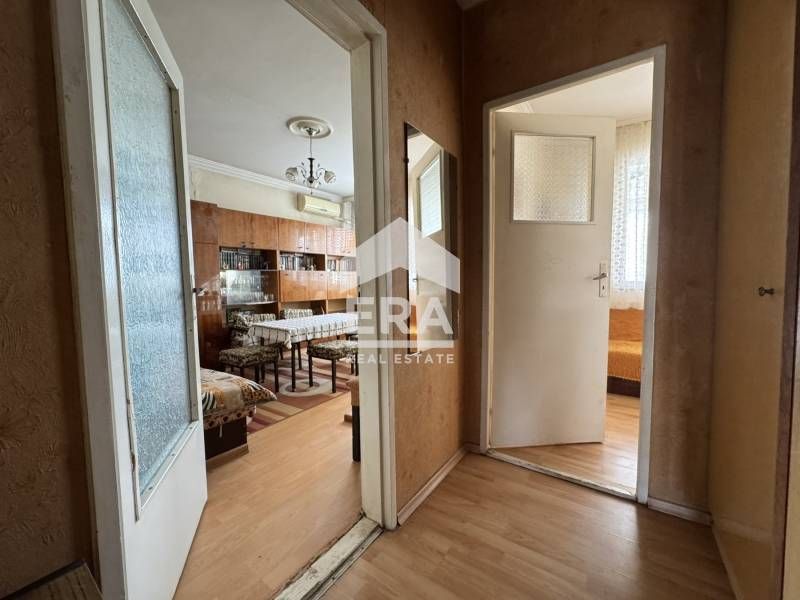 Продава се Едностаен апартамент в Силистра, Център - 38 кв.м за 1040 €/кв.м - Снимка #6