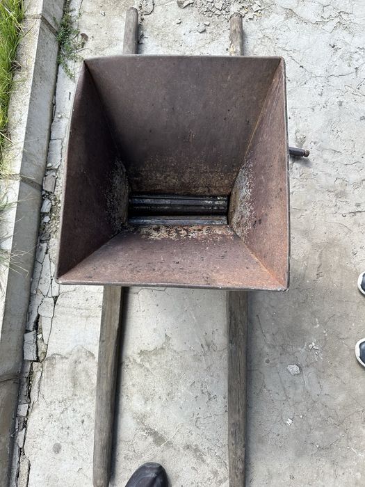 Машинка за мелене на грозде