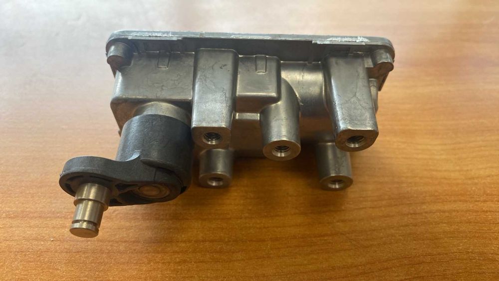 Клапан турбо актуатор BMW 1 F/2 F/3 F/E90/4 F/5 F/X3 F/X4 F 2.0D 2011-