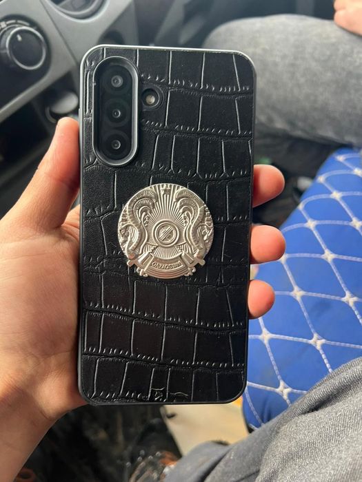 Продам Samsung a17 на 256гб