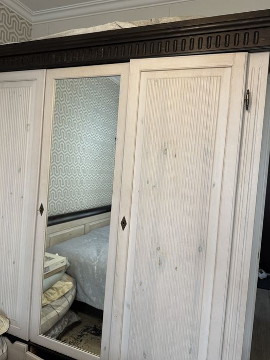 Спальный гарнитур