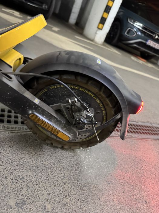 Xiaomi Electric Scooter 6 Ultra – с 1.5 г. гаранция, отлично състояние