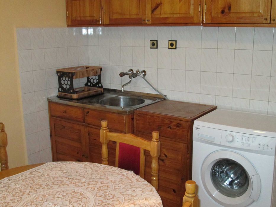 Дава се под наем Тристаен апартамент в Видин, Център - 120 кв.м за 280.5 € - Снимка #9