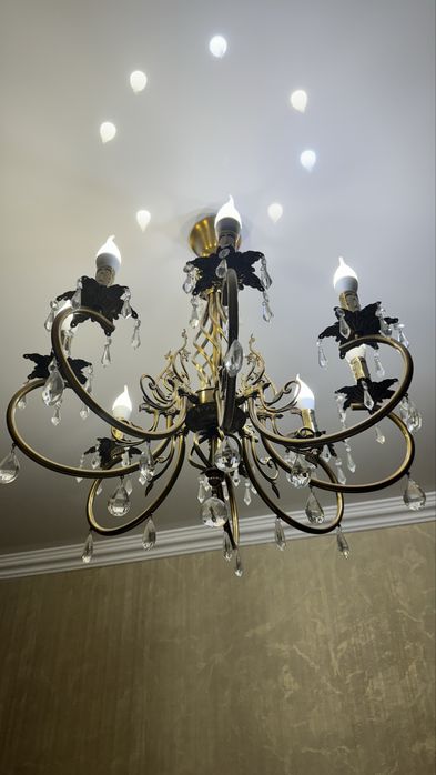 Продам люстру!!!