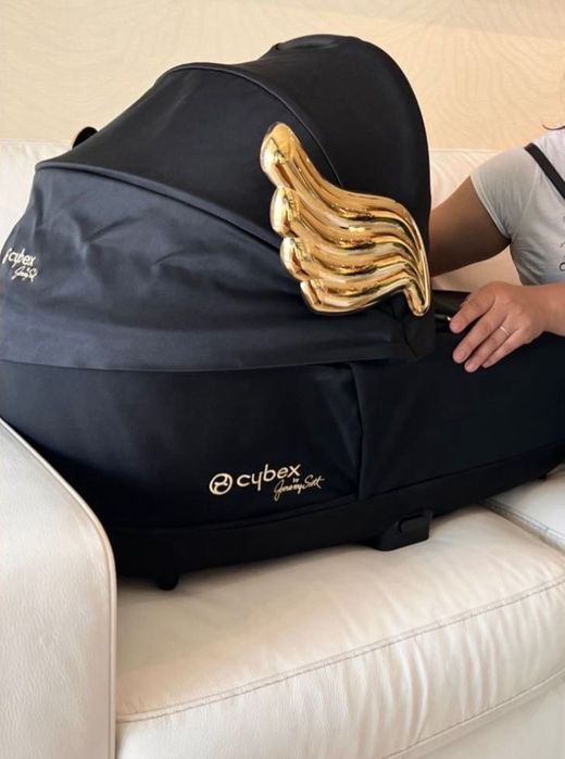 Cybex Mios 3.0 Wings by Jeremy Scott