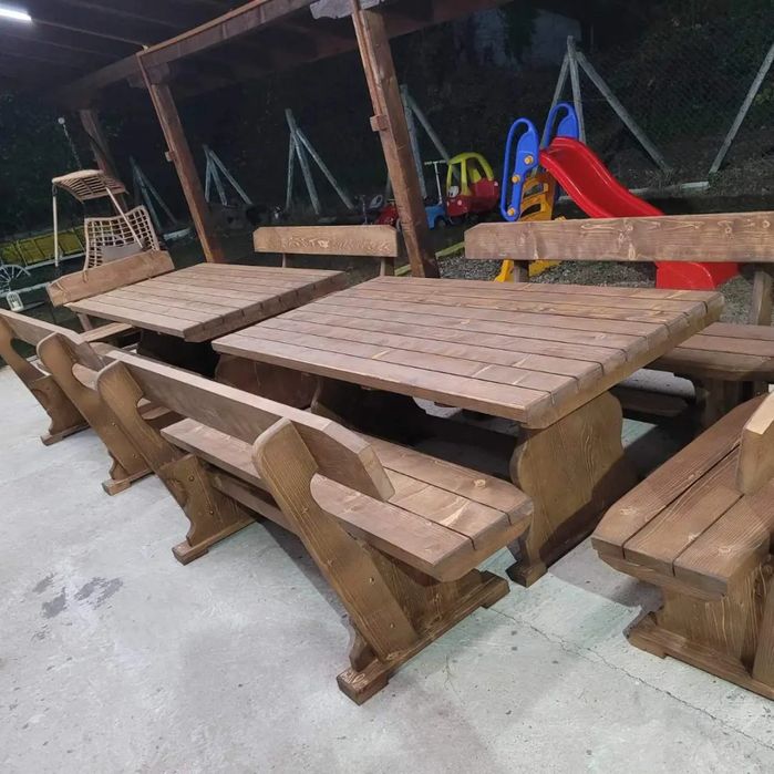 Баварски маси и пейки