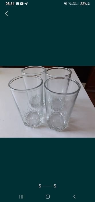 Поодам  стопки, стаканы