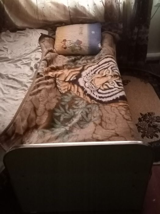 Televizor.pastavka.detski divan.shkaf2ta 2tali .trimol.