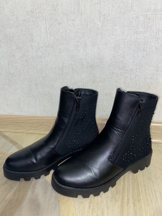 Продам ботинки весна/осень