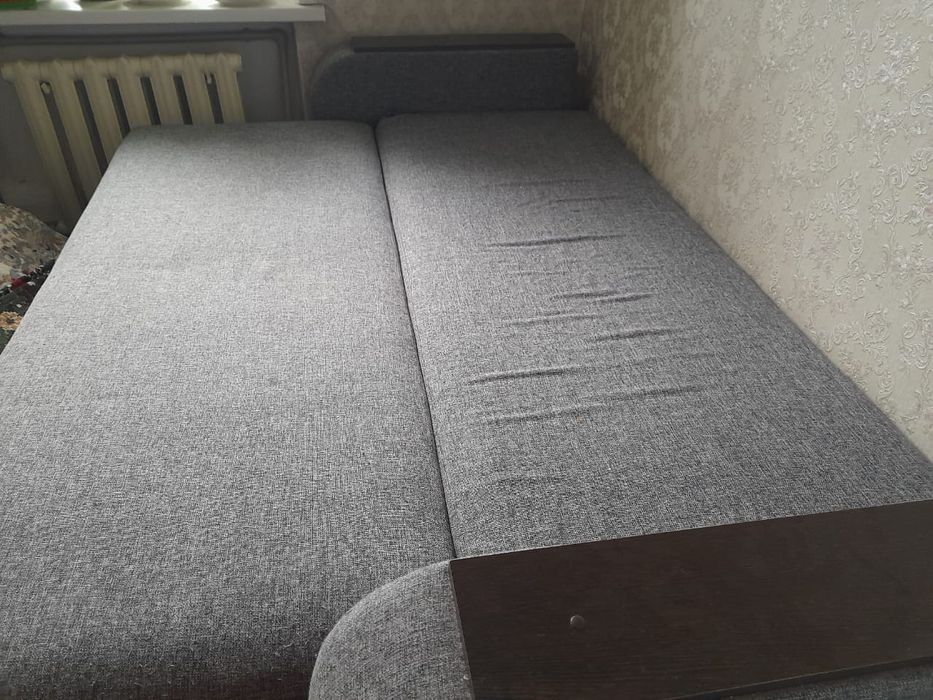 Продам мебель срочно. Торг имеется.