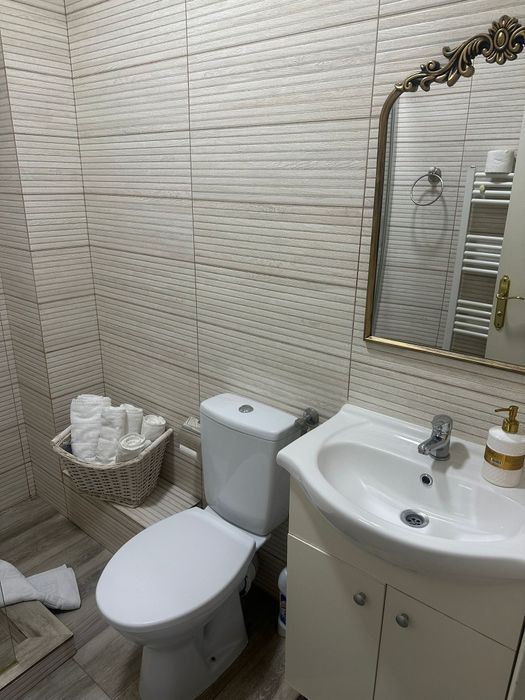 Închiriez apartament zona alezzi
