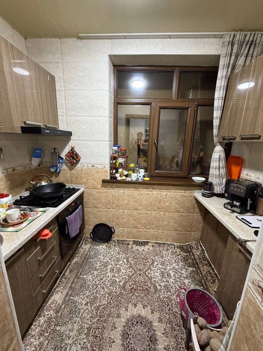 Сотилади Юнусобод 16 кв 4 хона 4/1/9 95м2