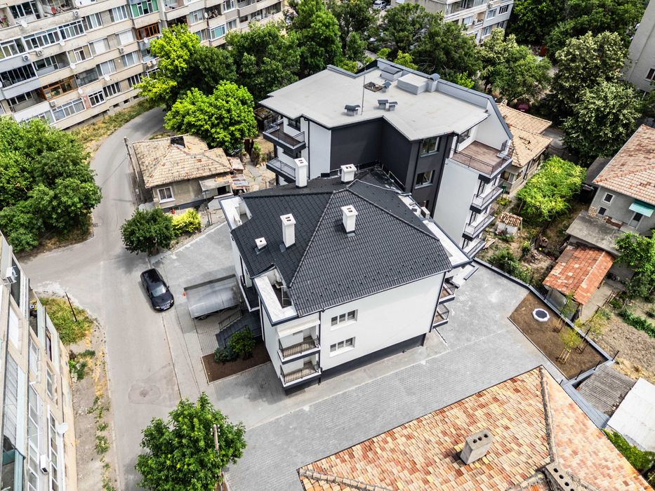 Продава се Тристаен апартамент в Търговище, Боровец - 146 кв.м за 886 €/кв.м - Снимка #2