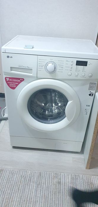 Продам стиральную машину LG
