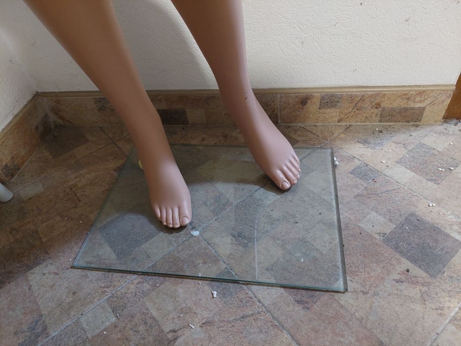 Manechin 175 cm baza sticla