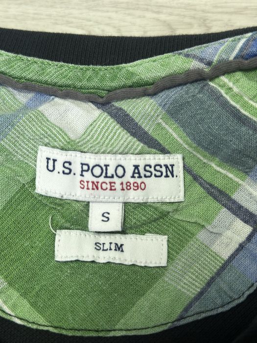 Tricou polo U.S. Polo Assn. Slim Fit original – Negru cu detalii verzi