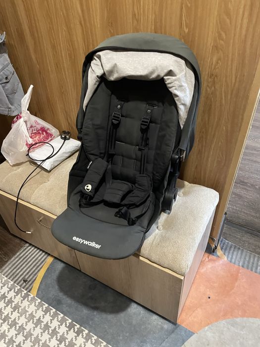 Коляска детская черная