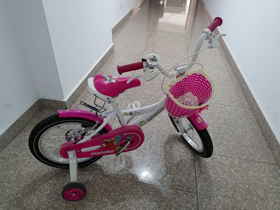 Bicicleta copii - stare foarte buna, folosita de 4-5 ori