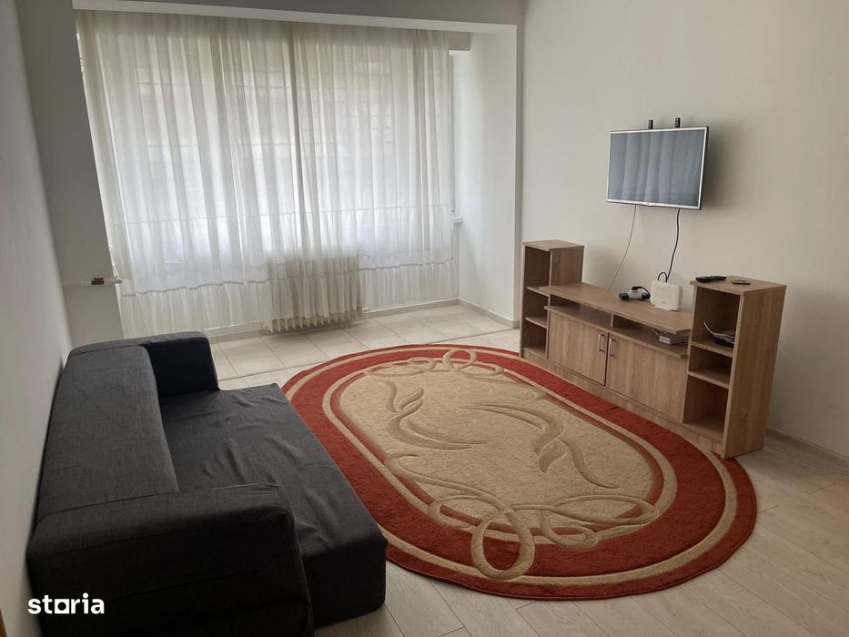 Chiar vizavi de City Park Mall, proprietar, 2 camere, cu contract ANAF