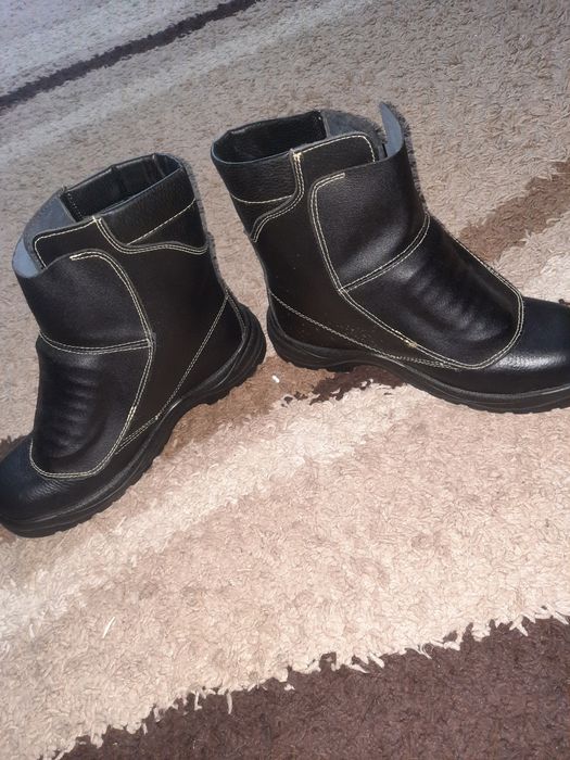 Продам мужские ботинки рабочие