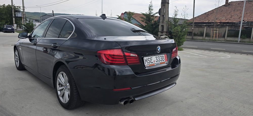 BMW 5 Series 2011 — imagine 4