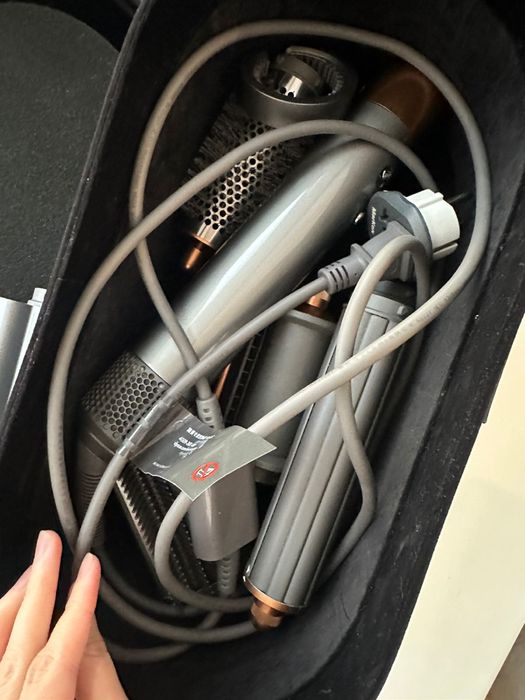 Продам фен дайсон с насадками