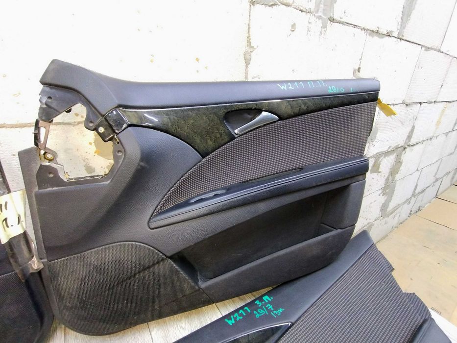 Дверные карты на Мерседес 211