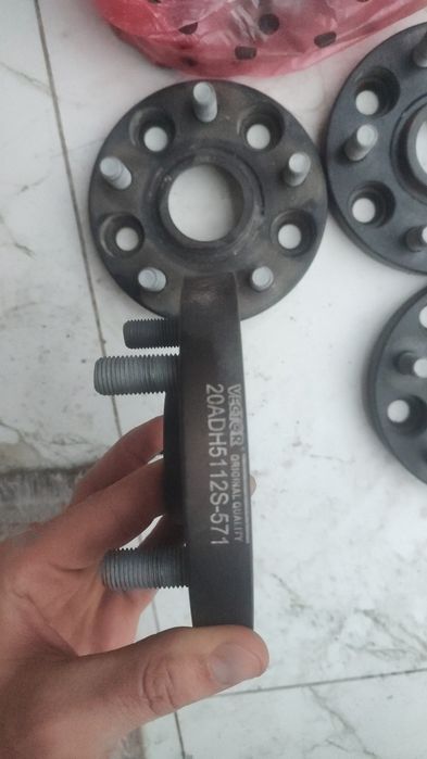 Проставка 3 см почти новые