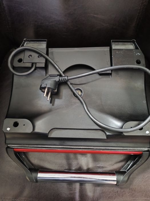 Grătar electric  Russell hobbs