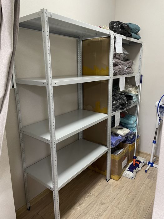 Универсальные стеллажи