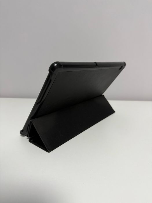 Tableta huawei media pad t5. Cu folie si husa. Negociabil