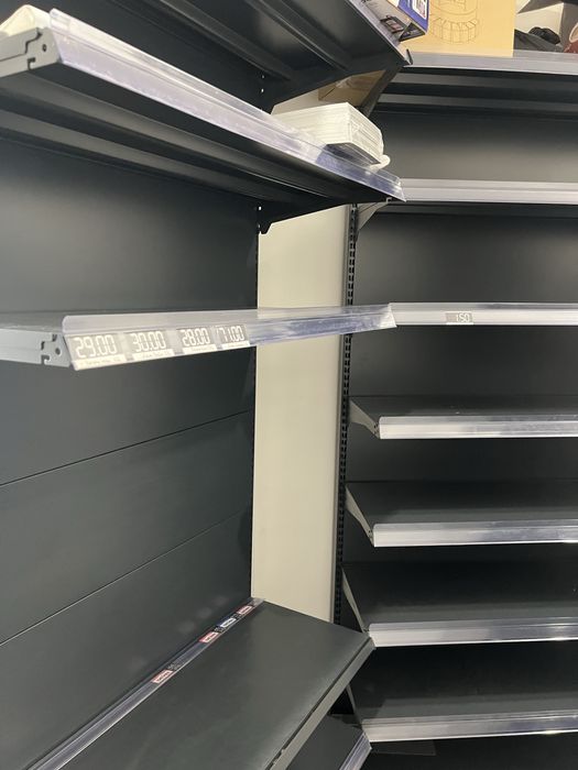 Метални рафтове-стелажи