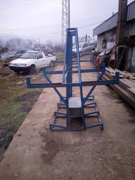 Пирамида за дограма