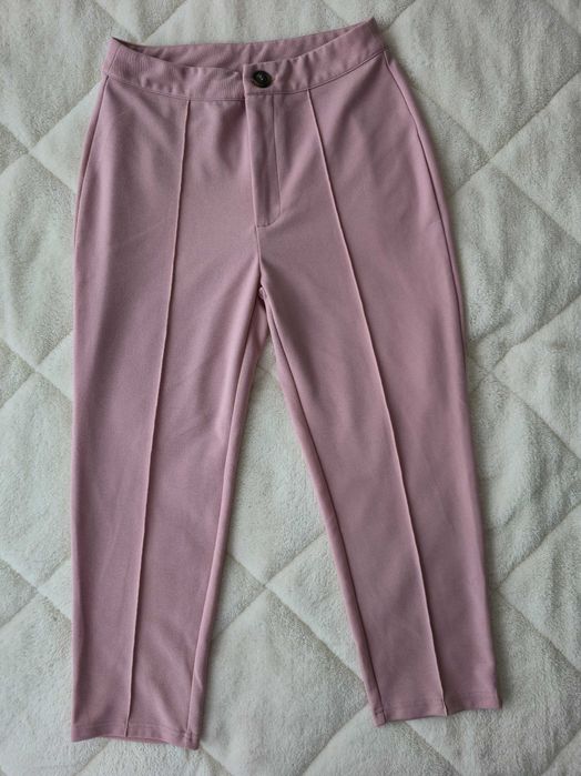 Елегантен дамски панталон в пепелно розово – висока талия