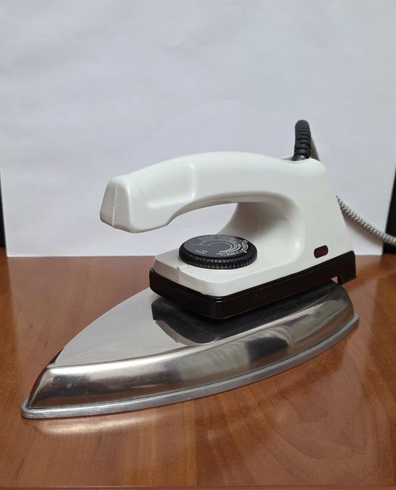 Fier de calcat din comunism - KENTRONIC Made in România