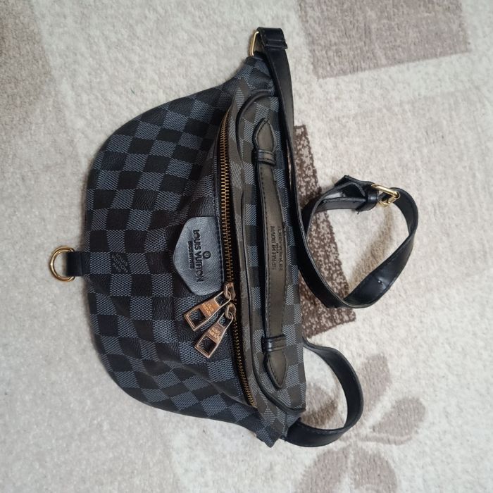 Borsetă Luis Vuitton