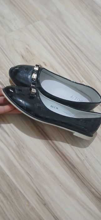 Pantofi fete,nepurtati,mar 35