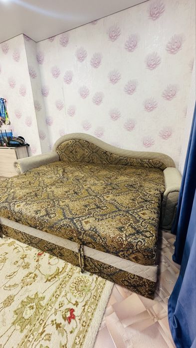 Продается диван, 2 местный. Раздвижной