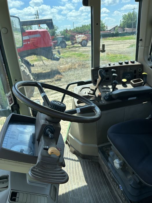 John  Deere 6920.
