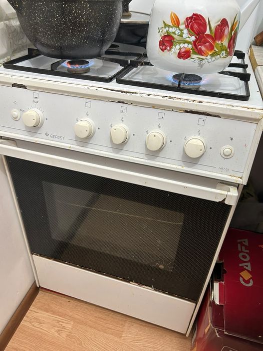 Газ. 4 көздік. 3көзі жанып тұр