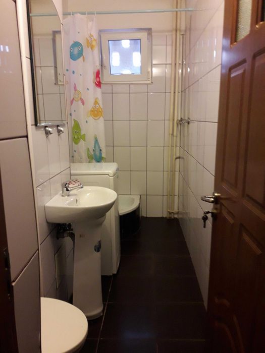 Inchiriere apartament 2 camere Razboieni - linga Politie