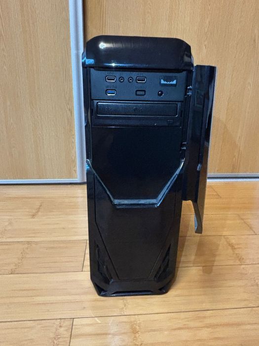 Unitate custom Gaming