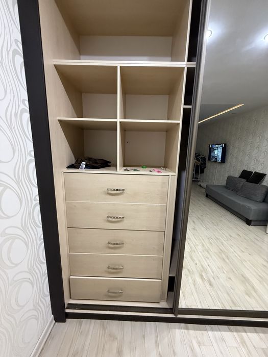 Продаётся два встроенных шкафа в отличном состоянии!