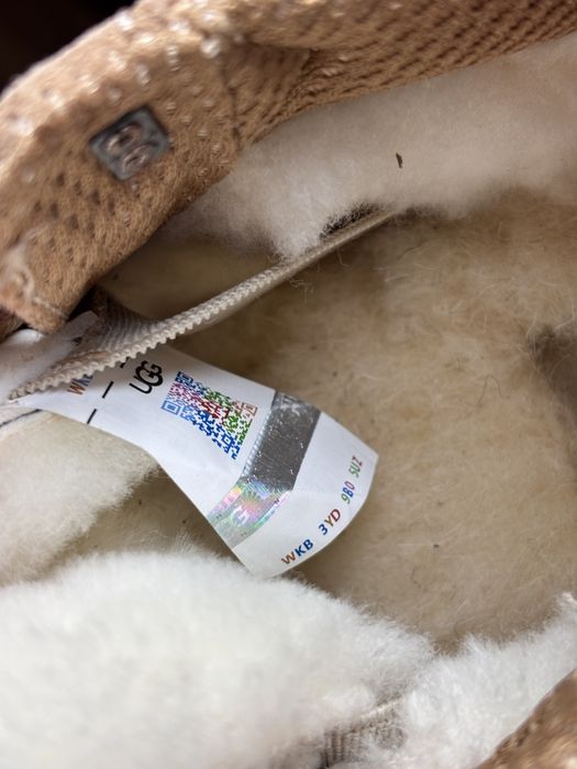 Vând UGG Lowmel Sand Noi, in cutie 36