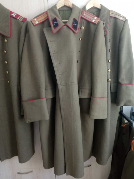 3 нови военни шинела