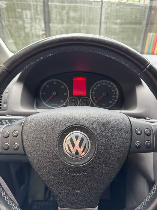 Vokswagen Touran 1.9 TDI (105 CP) - 7 locuri