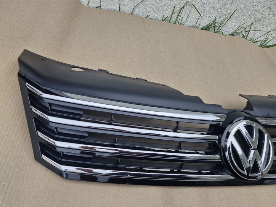 Grila centrala Vw Passat B7 NOUA 2010-2014
