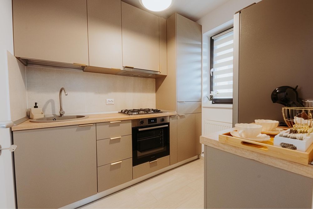 Inchiriez studio Hils Brauner