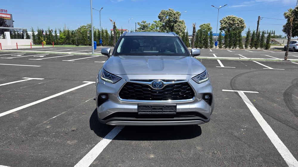 Toyota Highlander 2.5 L 248CP Luxury – 7 locuri